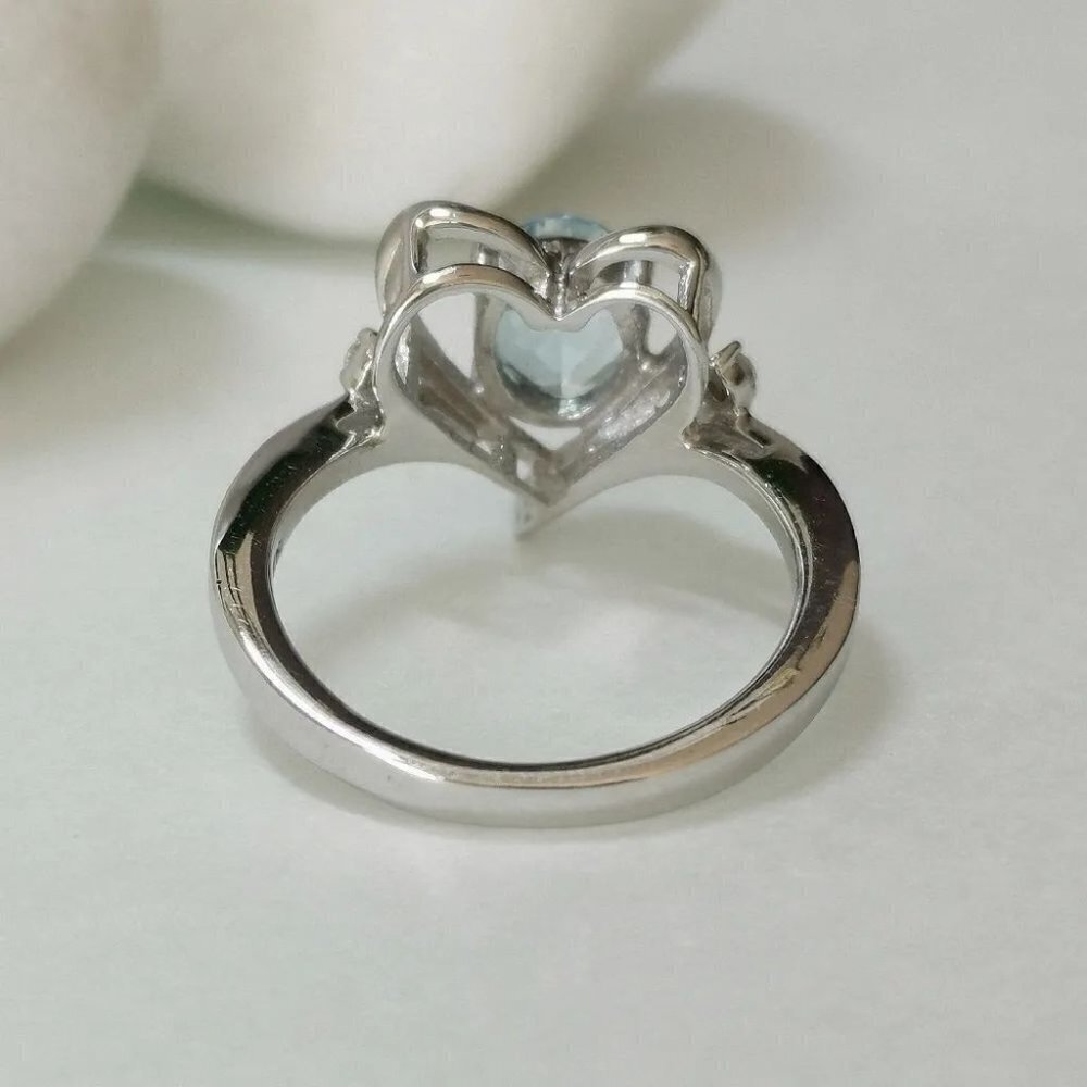 Sky Blue Topaz Ring in Heart with Diamond accents size 6 ๐ - Picture 5 of 9